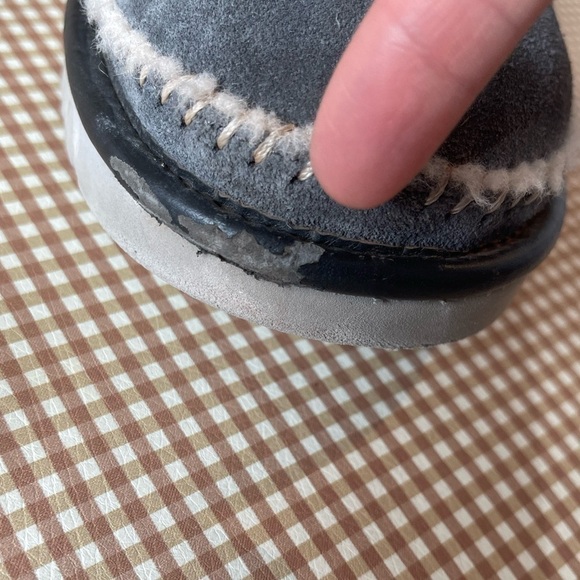 UGG-Harkley Grey Suede Lace-Up Boots. Mens size 14 - Picture 16 of 16